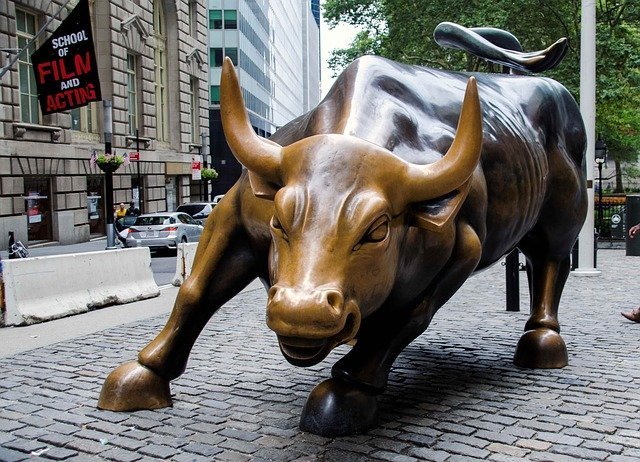 imagen de la escultura del toro representativa de Wall Street