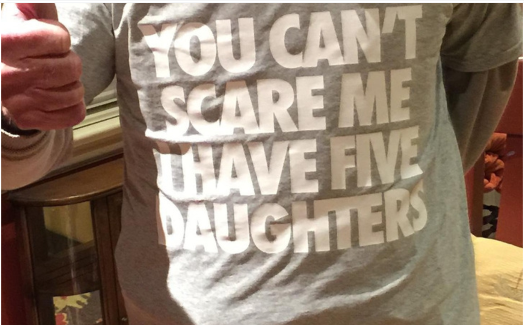 Cosas que hacen los Padres para Hacer Reír a sus Hijos: camisetas personalizadas